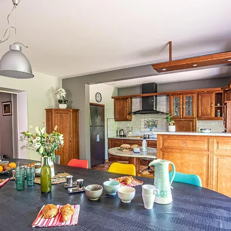 Maison Familiale *